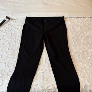 Hue Black Ponte Pant (new)